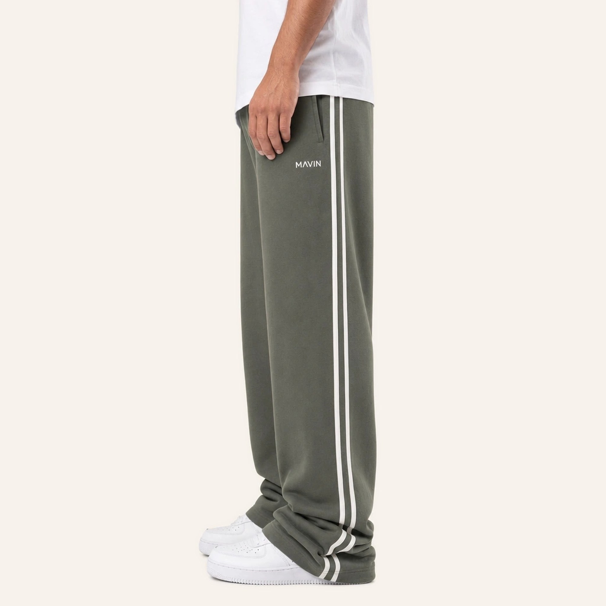 Essential Stripe Sweatpants